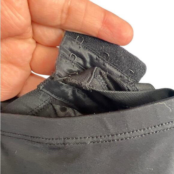 Torrid One Piece Lace Bathing Suit Size 2 - Picture 6 of 9